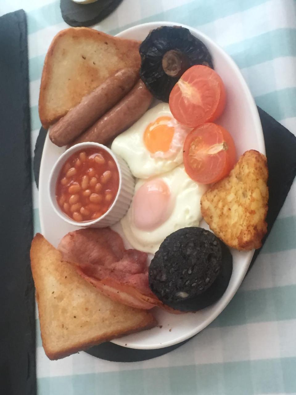 Ashbrook Bed And Breakfast Llandudno Buitenkant foto